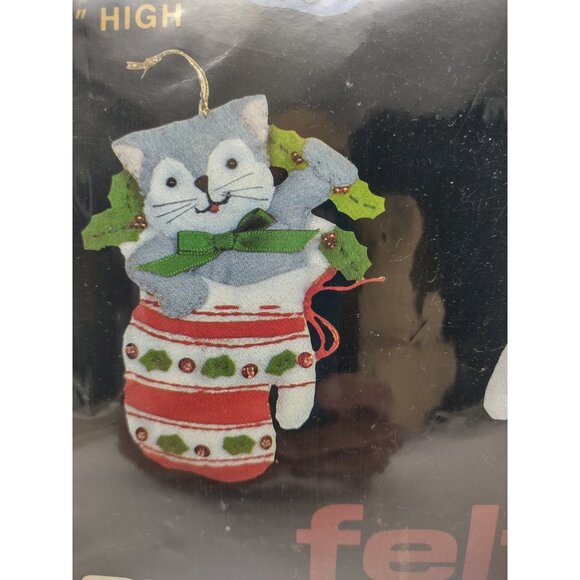 Vintage Sealed 1980s Titan Needlecraft Christmas Cats Felt Ornament Kit No. 471 - Picture 9 of 16